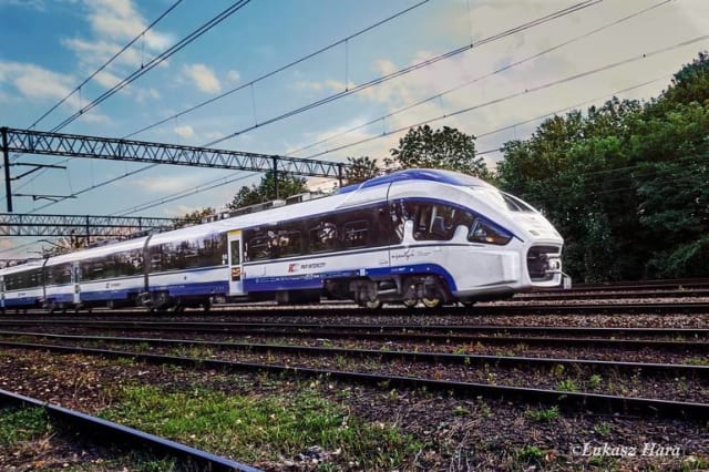 Noi trenuri private trec prin Buzău începând cu 4 mai 2026
