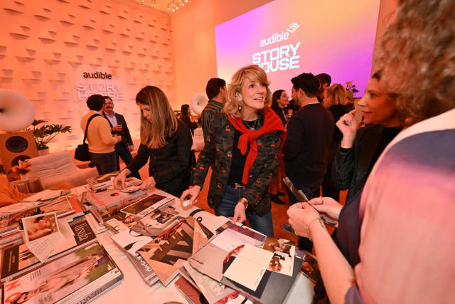 Audible a inaugurat prima librărie „fără cărți” în New York pentru pasionații de audiobook-uri