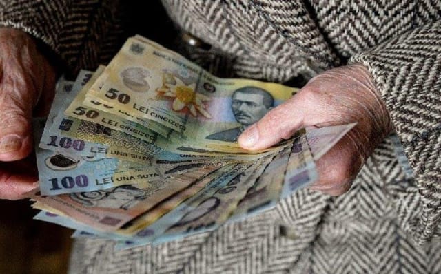 Guvernul acordă ajutor financiar pensionarilor cu venituri până la 3.000 lei în 2026