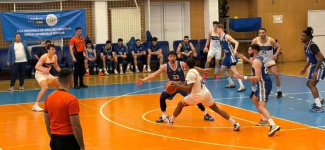 Baschetbaliștii de la SCM Timișoara a câștigat al doilea meci la Galați, încheind seria de 4 partide