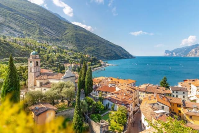 Autoritățile din Trentino oferă 100.000 € pentru mutare și renovare