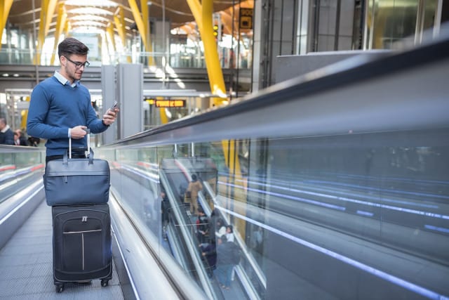 Îmbunătățiri la îmbarcarea aeroporturilor din România cu sistemul self baggage drop-off
