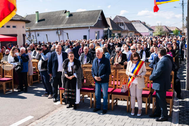 Sfințirea bisericii Sf. Arhid. Ștefan la Cristești