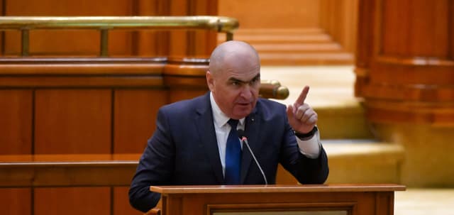 Ilie Bolojan critică investițiile în stadioane la Târgoviște, acuzând baronii locali că au fost supărați