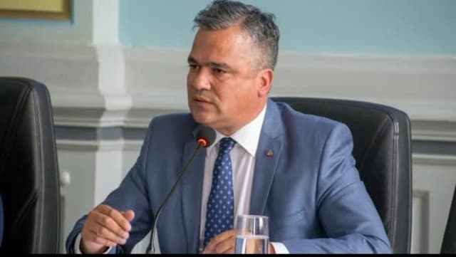 Adrian Veștea recomandă PNL să negocieze cu partidele proeuropene pentru continuarea guvernării