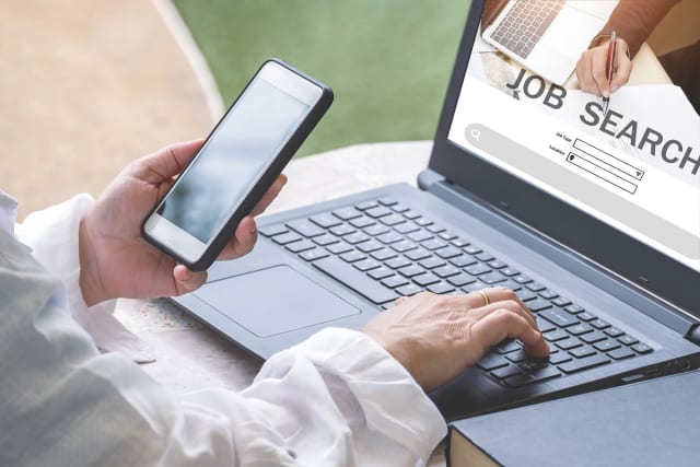 Cum verifici online vechimea în muncă prin contul CNPP