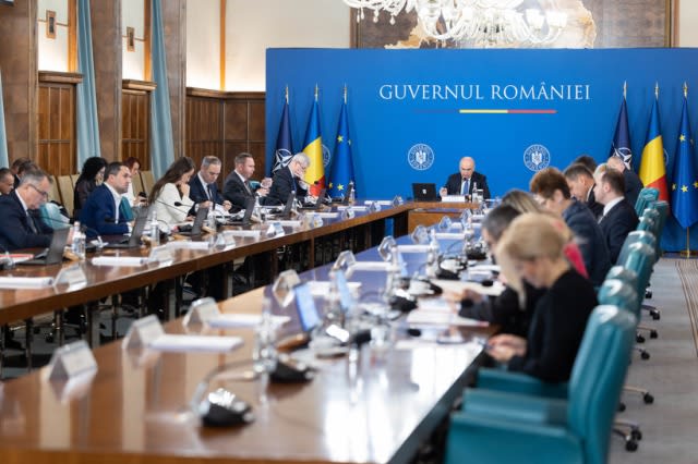 Partidele politice își prezintă soluțiile pentru formarea unui nou guvern în contextul crizei
