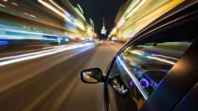Poliția din Buzău a prins un tânăr cu 112 km/h pe Bulevardul Unirii