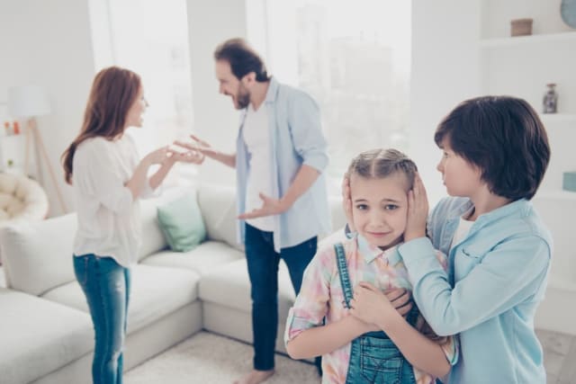 Ce înseamnă, de fapt, o familie disfuncțională și de ce mulți părinți își dau seama prea târziu