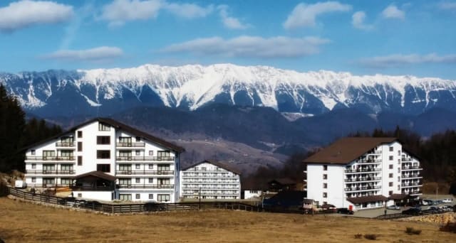 Turismul din Suceava și România încetinește în primul trimestru 2026, cu creșteri modeste ale turiștilor străini