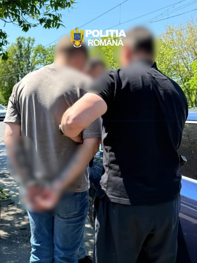 Român urmărit internațional pentru fraudă, prins în România de poliție