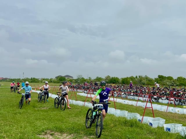 Sute de sportivi participă la Cross Duathlon Cernica 2026, eveniment de top în pădurea Cernica