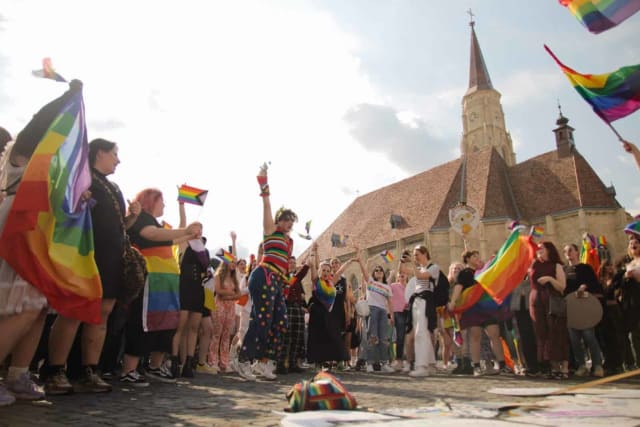 Cluj Pride 2026 se desfășoară între 15 și 21 iunie, cu marșul comunității LGBT+ pe 21 iunie