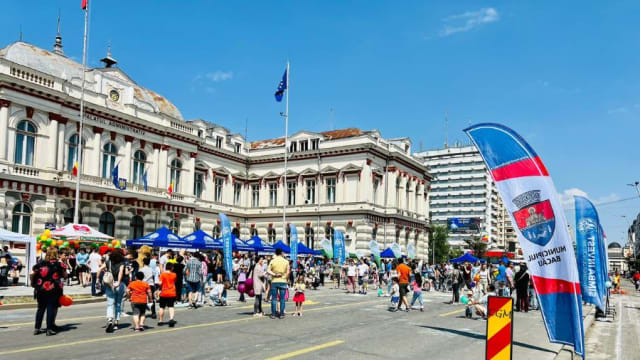 Primăria Bacău a sărbătorit Ziua Copilului cu spectacole și activități în Piața Tricolorului