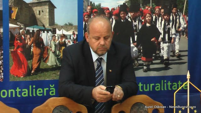 Fostul primar al Rădăuțiului, Aurel Olărean, câștigă în instanță drepturi salariale pentru perioada suspendării
