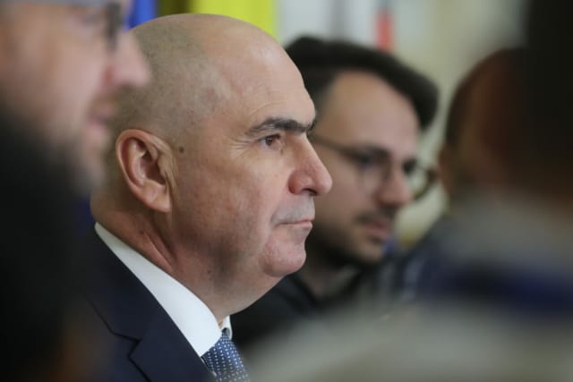 Ilie Bolojan le transmite absolvenților de la UVT importanța pasiunii în viață și carieră