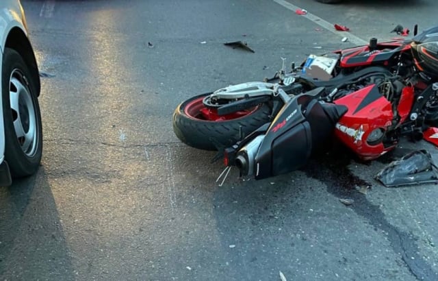 Motociclistul de 50 de ani s-a stins din viață după coliziunea cu un autoturism în Pasul Palma