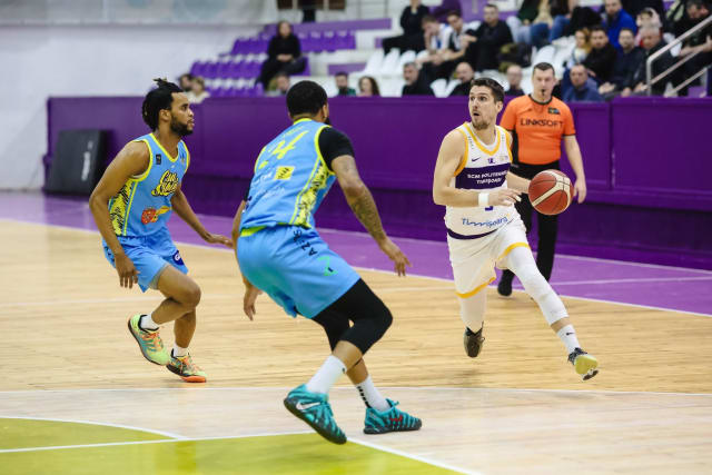 SCM Timișoara încheie campionatul pe locul 10 după meciul decisiv cu Vâlcea