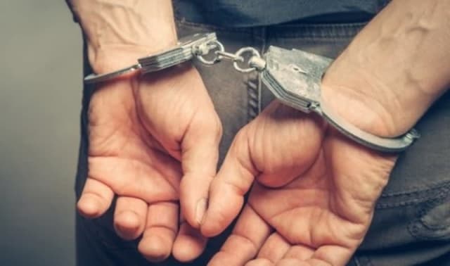 Un bărbat arestat după ce a lovit o femeie cu Audi în Câmpulung Moldovenesc
