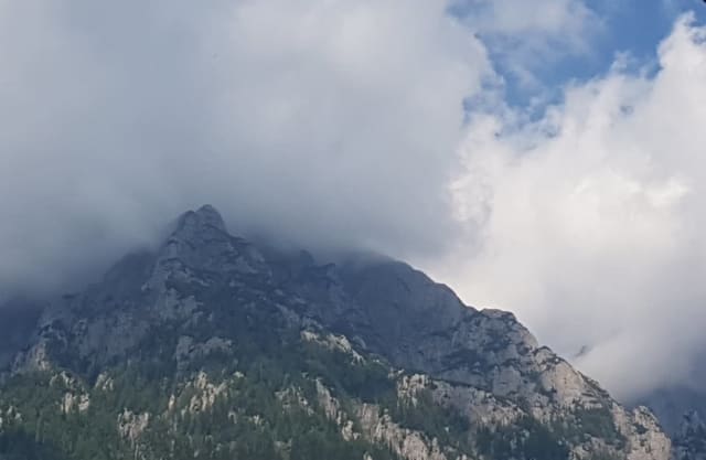 Administrația Națională de Meteorologie a emis cod galben de vânt puternic în zona de munte din Prahova