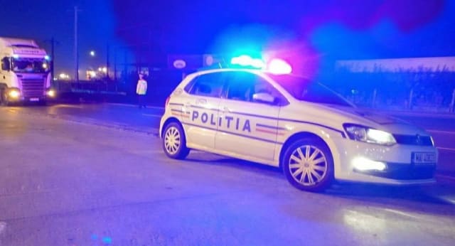 Un bărbat a fost urmărit de Poliție după ce a condus cu 142 km/h în Suceava