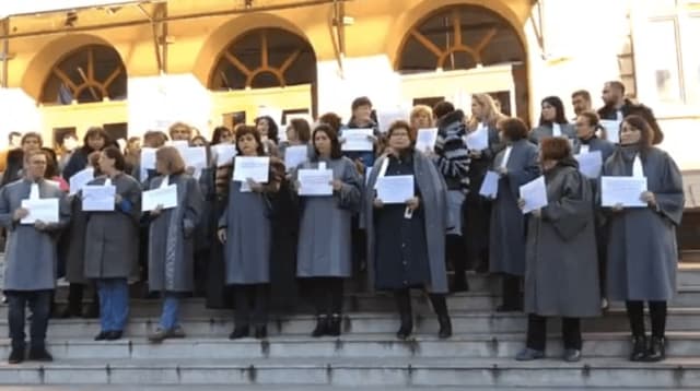 Grefierii din Suceava au intrat în protest: Activitatea instanțelor, afectată între 2-5 iunie