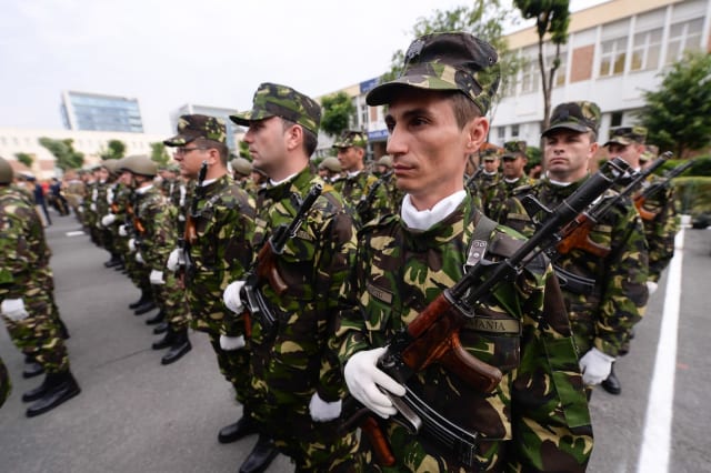Ministerul Apărării au semnat vineri contractul SAFE de aproape 6 mld. euro cu Rheinmetall pentru echipamente militare