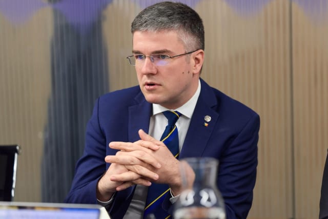Ministrul Economiei, despre politicieni: Sper că majoritatea ar a refuzat un plic, dar nu sunt convins (VIDEO)