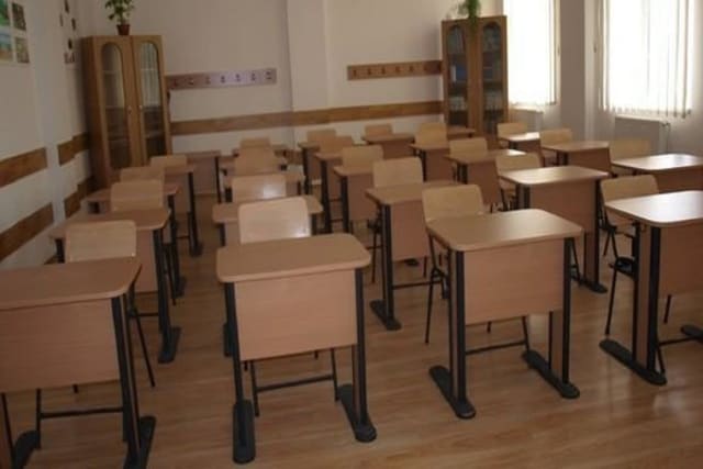 Elevii au avut doar trei zile de școală săptămâna viitoare, libere luni și vineri de Ziua Copilului și Ziua Învățătorului