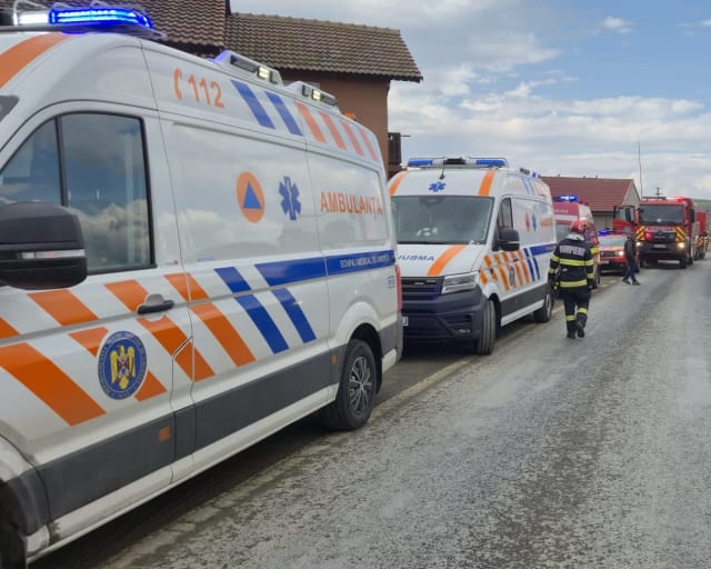 Accident grav pe DN1 în Sibiu cu 15 victime și patru mașini implicate, activat Planul Roșu