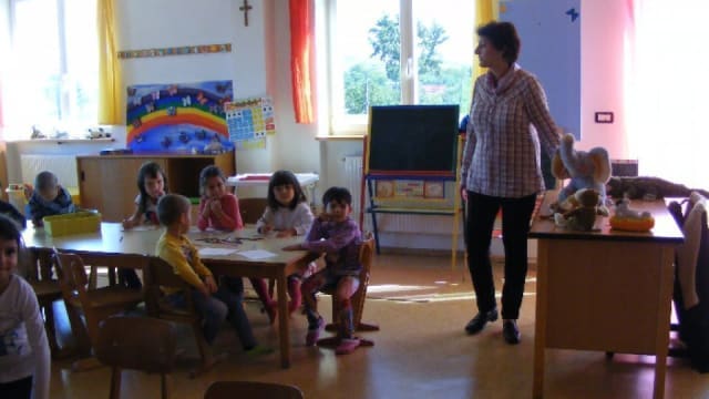 Organizația Salvați Copiii avertizează asupra scăderii natalității din România la cel mai mic nivel din ultimul secol