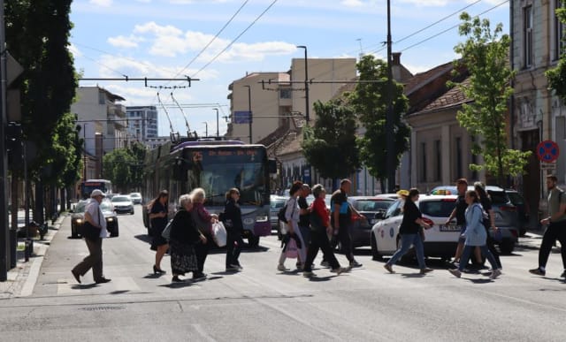 Majoritatea românilor resping ideea unui premier independent, însă susțin alegerile anticipate