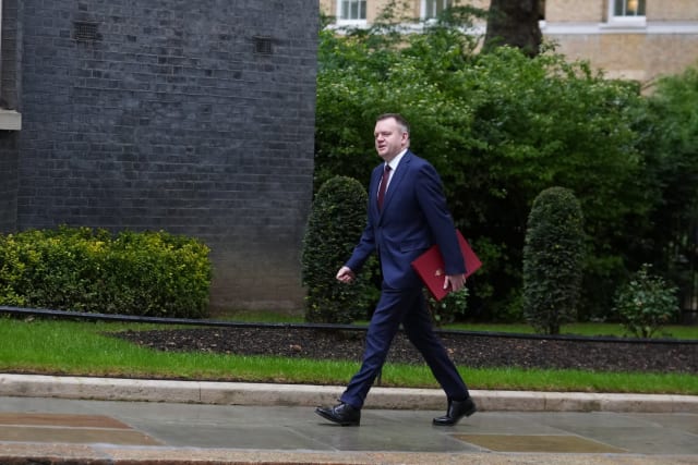 Un ministru britanic povestește cum i-a fost furat telefonul și i-au dispărut mesaje: „Un coșmar”