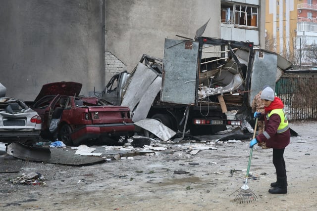 Ucraina dispune evacuarea a peste 7.000 de civili din regiunea Harkov în contextul temerilor privind un avans rusesc