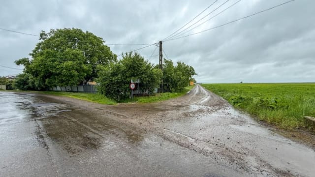 Consiliul Județean Suceava va moderniza un drum de pământ de 3 km în Fântânele