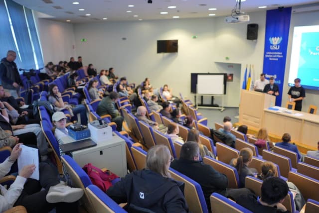 Antreprenori și studenți inovatori s-au reunit la USV Alumni Entrepreneur Conference