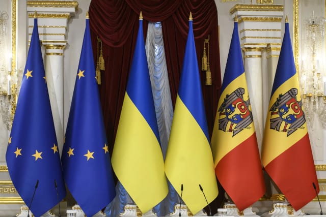 UE a deschis oficial negocierile de aderare pentru Ucraina și Moldova