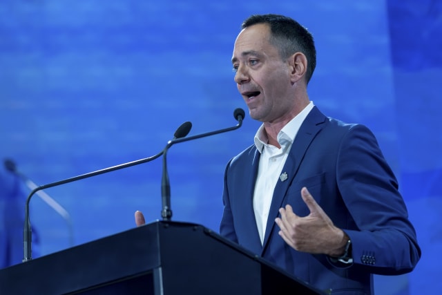 Csoma Botond afirmă că Nicușor Dan devine mai pasiv în negocierile pentru guvernul României