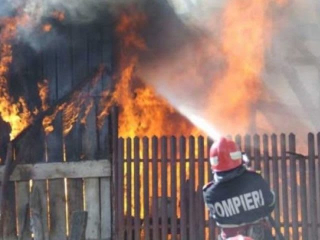 Incendiu la o gospodărie din Movila Banului, localizat de pompieri