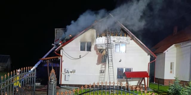 Incendiu la o locuință din Valea Stânei: acoperișul și mansarda au ars