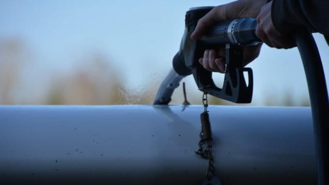 Prețul petrolului Brent a crescut brusc, aproape de 97 de dolari pe baril