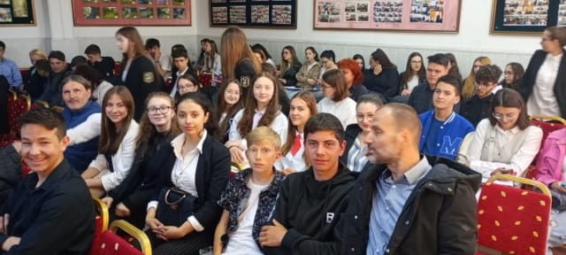 Liceul Tehnologic „Oltea Doamna” din Dolhasca a organizat Concursul „Structură și Culoare”