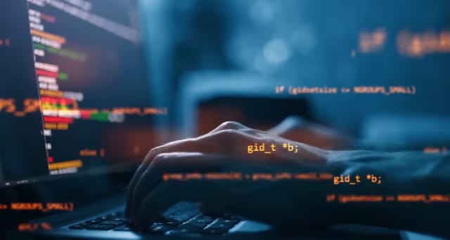 Anthropic avertizează că AI-ul care își scrie singur codul ar putea scăpa de sub control