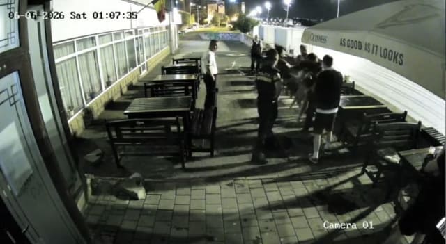 Bărbatul care a lovit un polițist în Tulcea a fost arestat după incidentul din noaptea de 6 spre 7 iunie