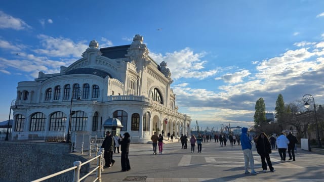 Vremea azi în Constanța: averse, descărcări electrice și temperaturi aproape de 30°C