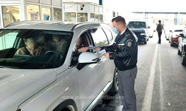 Poliția de Frontieră nu mai solicită cazierul fizic pentru minorii care ies din țară în 2026