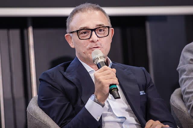 Un manager italian prezintă viziunea pentru viitorul industriei din România: trecerea de la muncă ieftină la produse de calitate și valoare adăugată