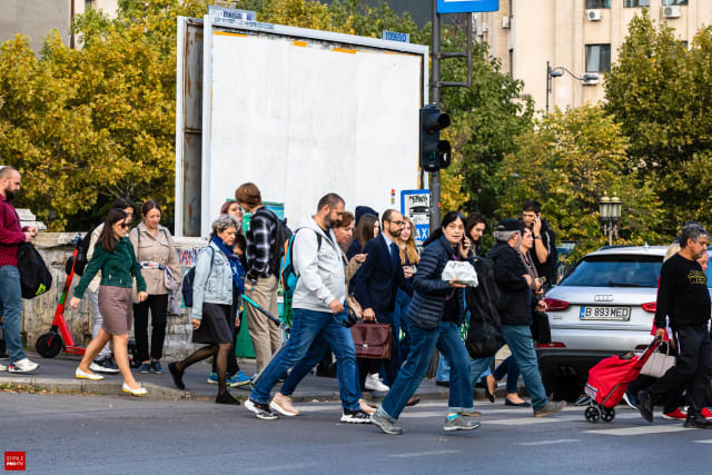 Bursa de la București rămâne stabilă în fața crizei politice și sancțiunilor bancare