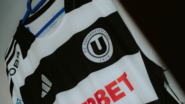 Universitatea Cluj a transferat fundașul nigerian Friday Adams, liber de contract din Superligă