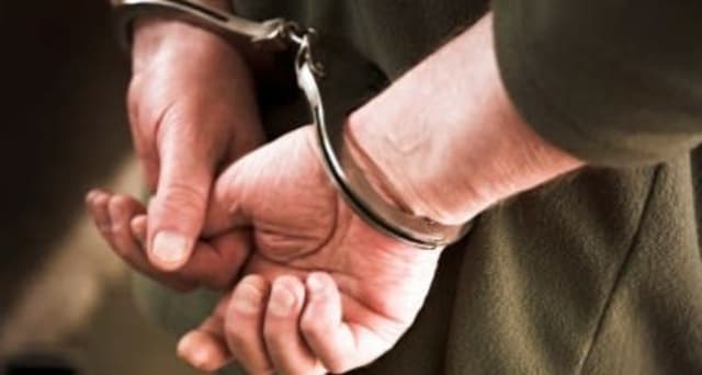 Prădător sexual care droga o minoră pentru a profita de ea, arestat preventiv